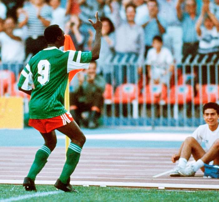 1990-roger-milla-corner-flag-dance.jpg
